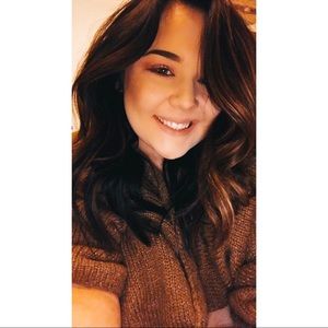 Meet your Posher, Cara